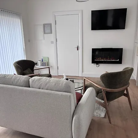 Chalet Cedars At Red Sheds Villa, Portarlington