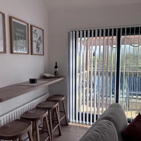 Cedars At Red Sheds Villa, Portarlington Chalet Ballymorris